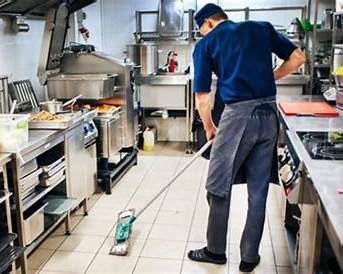 Reinigung einer Restaurantküche